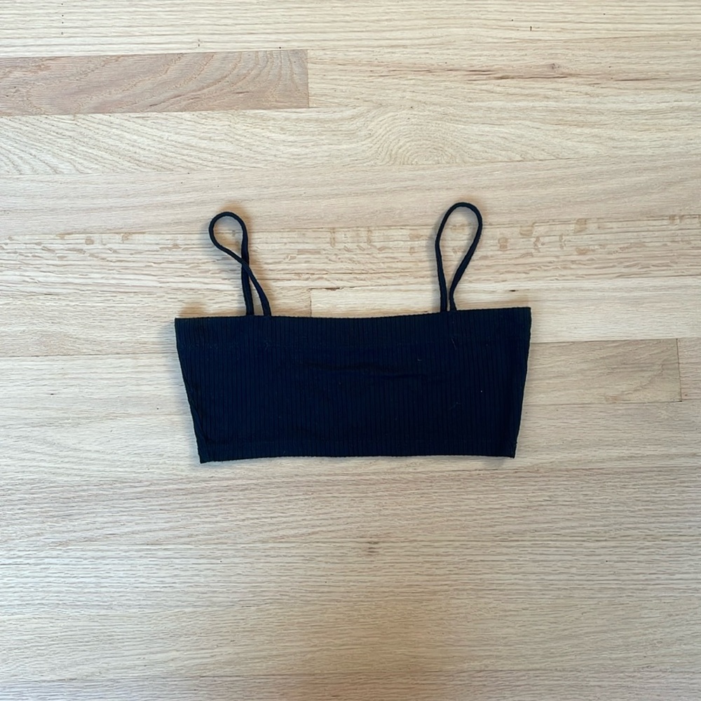 Emma & Sam black cropped tank